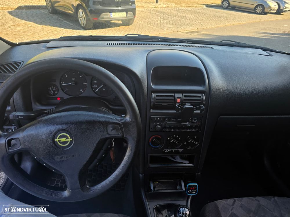 Opel Astra Caravan 2.0 DTi Club - 8