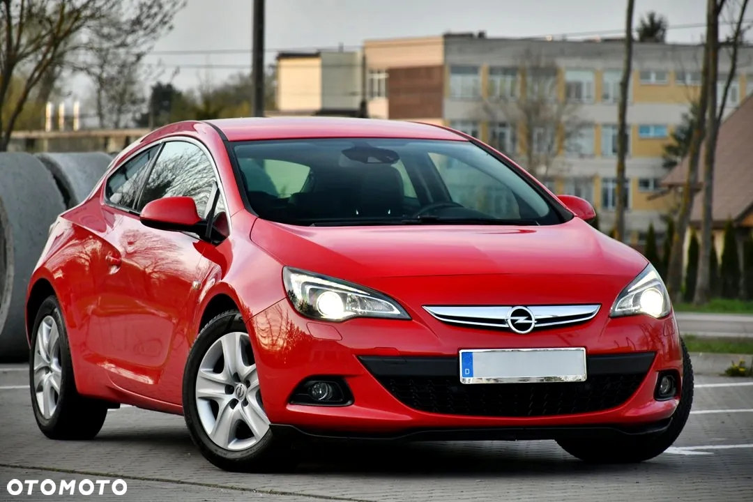 Opel Astra III GTC 1.6 T Cosmo - 3