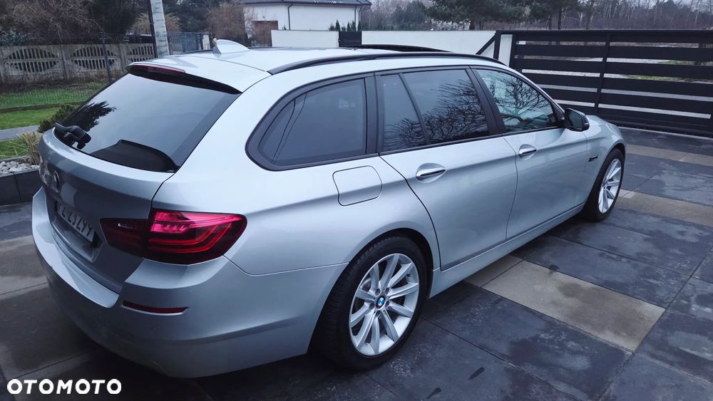 BMW Seria 5 525d xDrive - 6