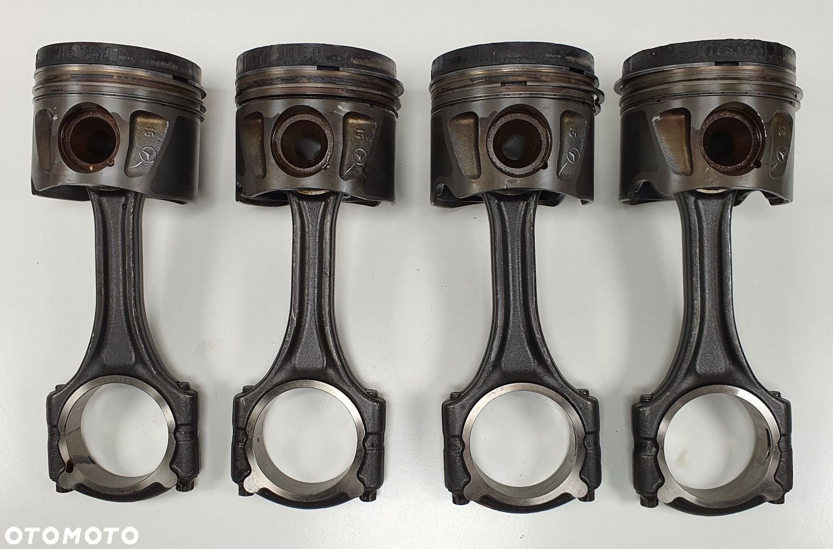 TŁOK KORBOWÓD MERCEDES W169 W245 2.0 CDI 8340A - 9