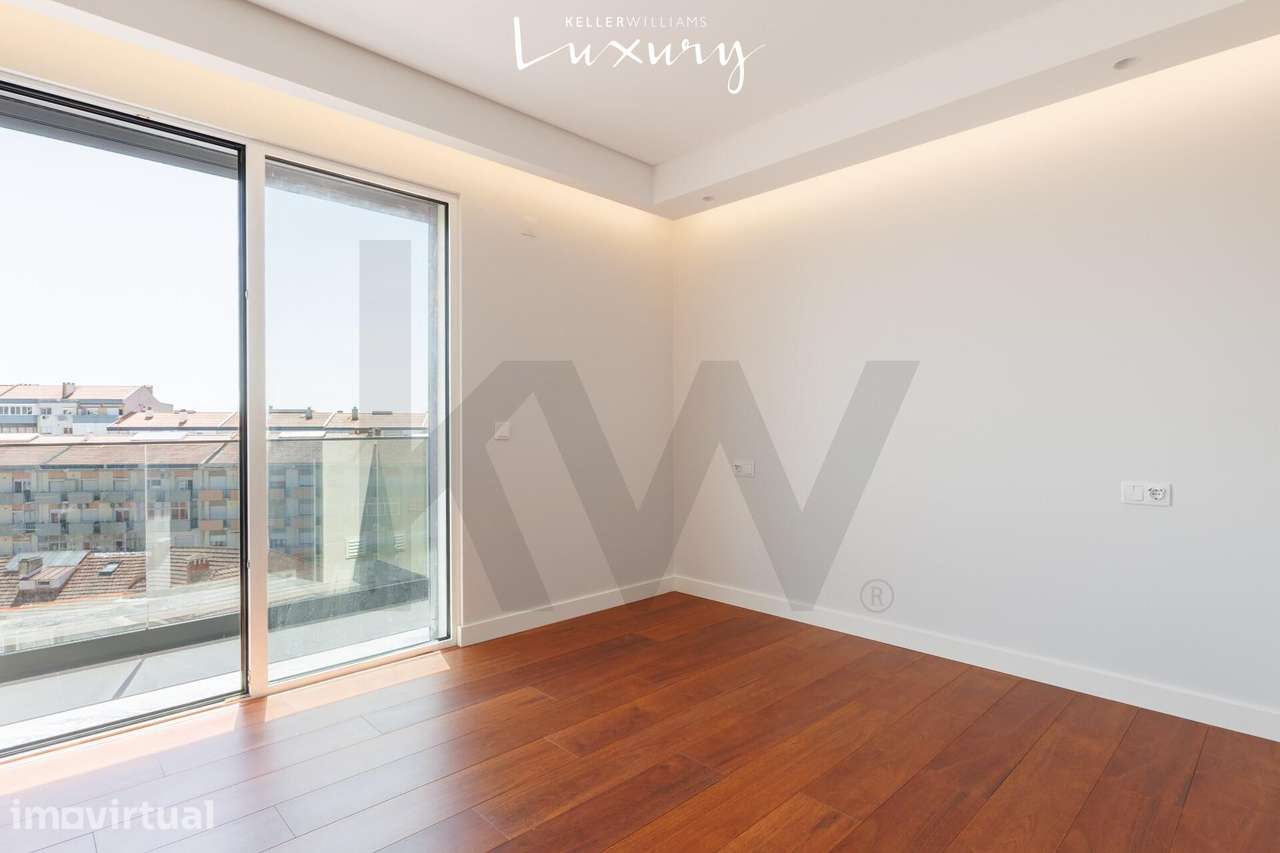 Apartamento T3 Contemporâneo com Ampla Varanda e Home Office Exclusivo - Grande imagem: 2/20