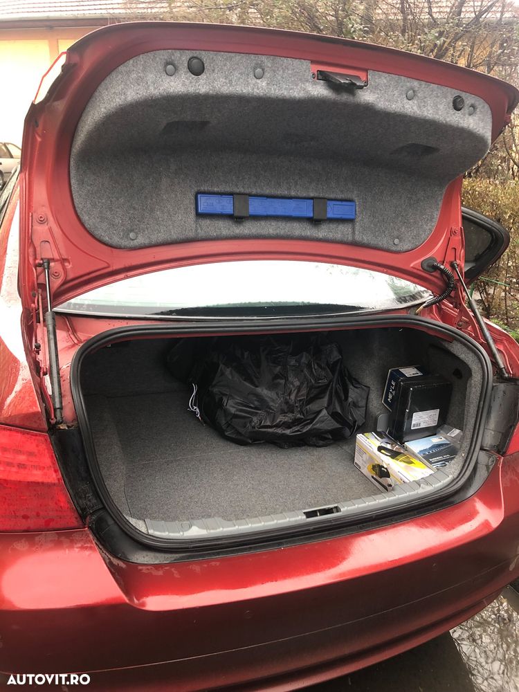 BMW Seria 3 320d DPF - 8