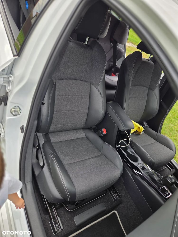 Toyota Corolla 2.0 Hybrid Style - 26