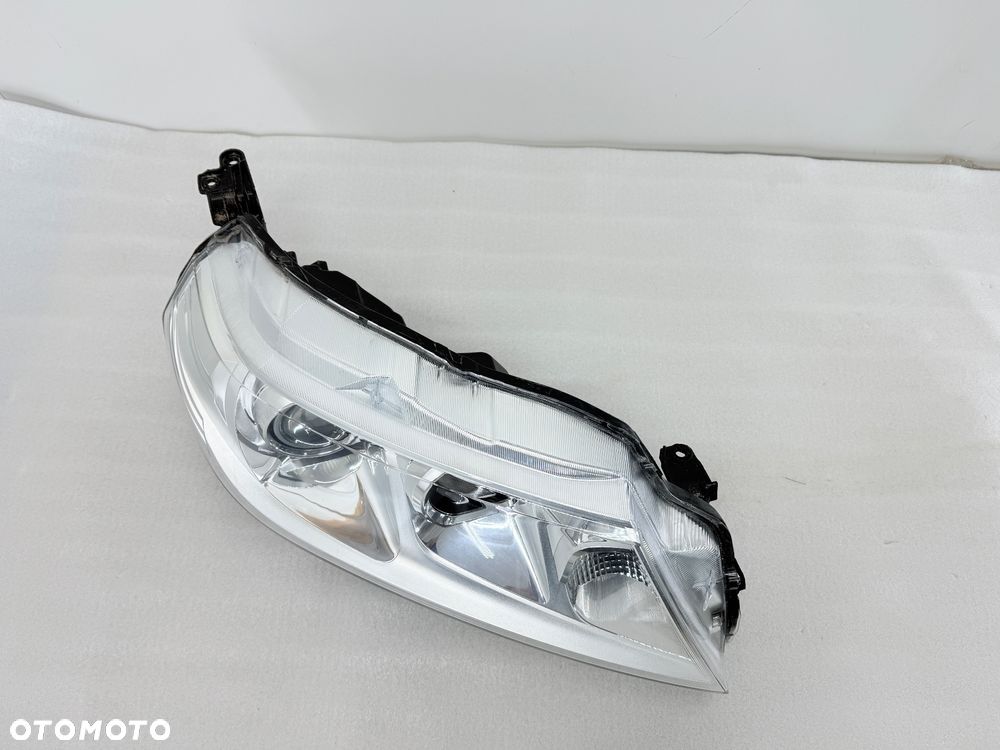 Lampa przednia prawa Suzuki Vitara III 3 - 3