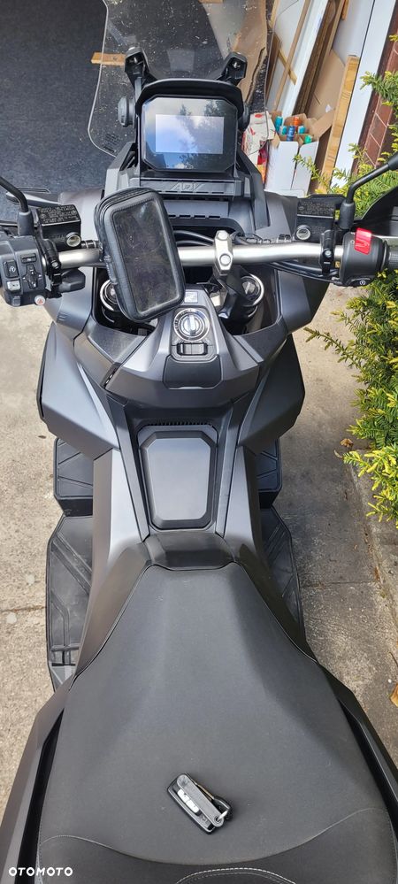 Honda ADV350 - 4