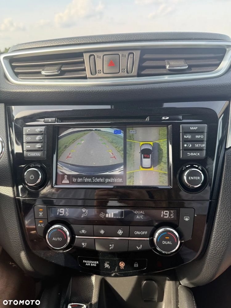 Nissan Qashqai 1.2 DIG-T N-Connecta Xtronic - 16