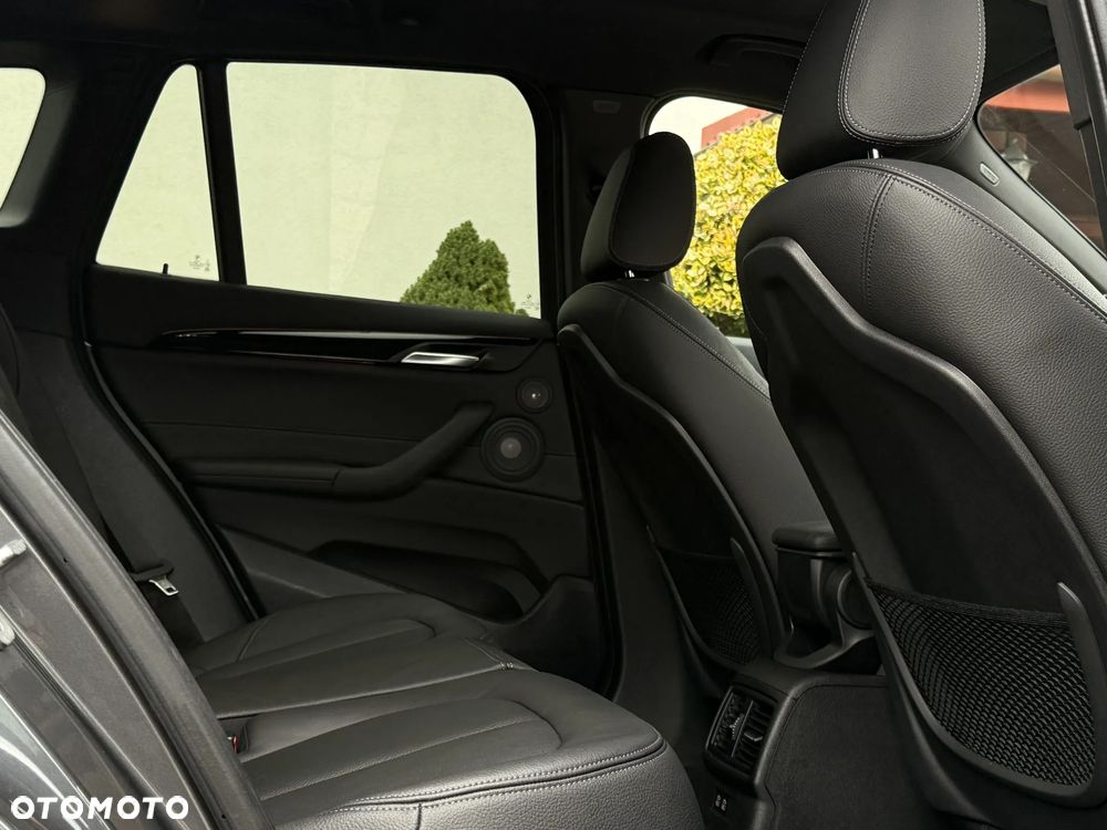 BMW X1 sDrive18d xLine - 12