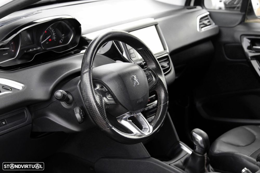 Peugeot 208 1.6 e-HDi Allure - 8