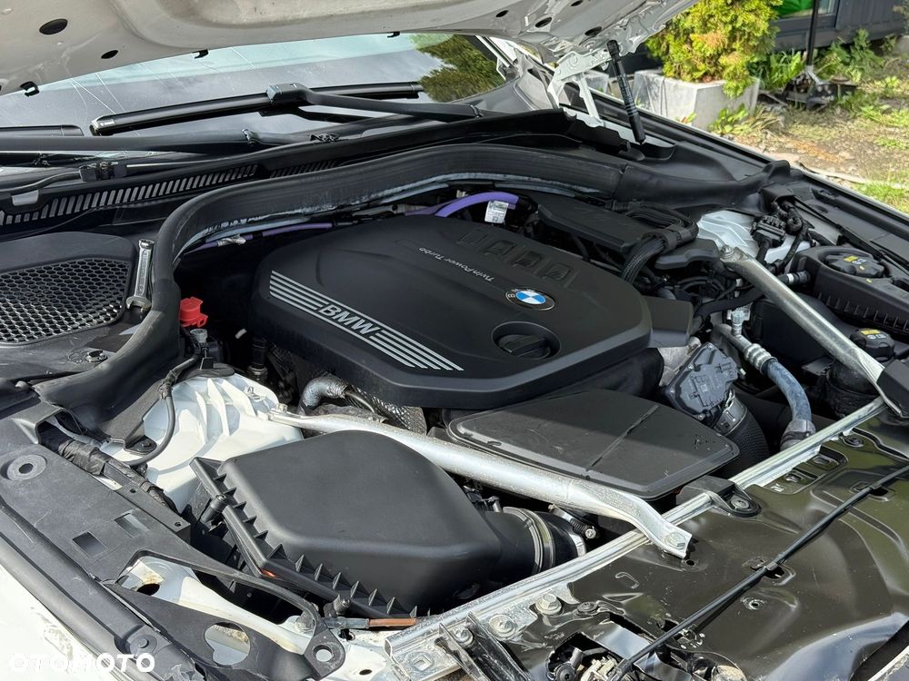 BMW Seria 5 520d xDrive MHEV M Sport sport - 8