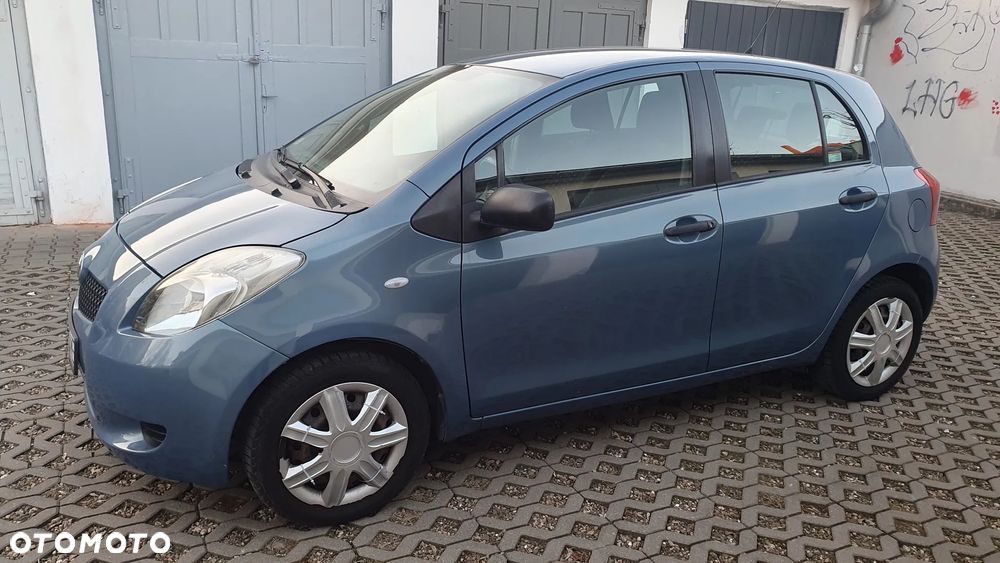 Toyota Yaris 1.3 Luna A/C - 2