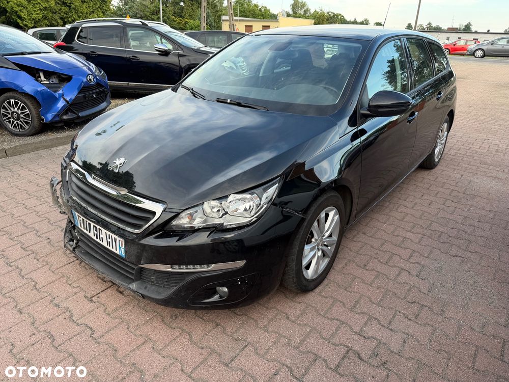 Peugeot 308 - 1