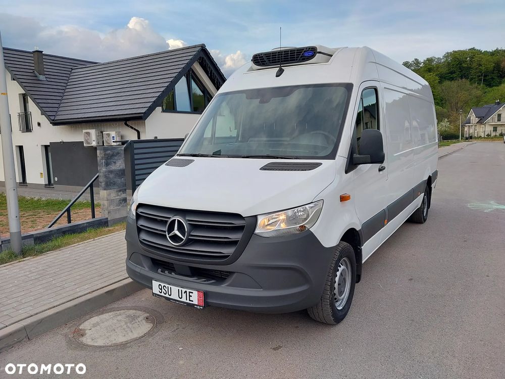Mercedes-Benz Sprinter - 1