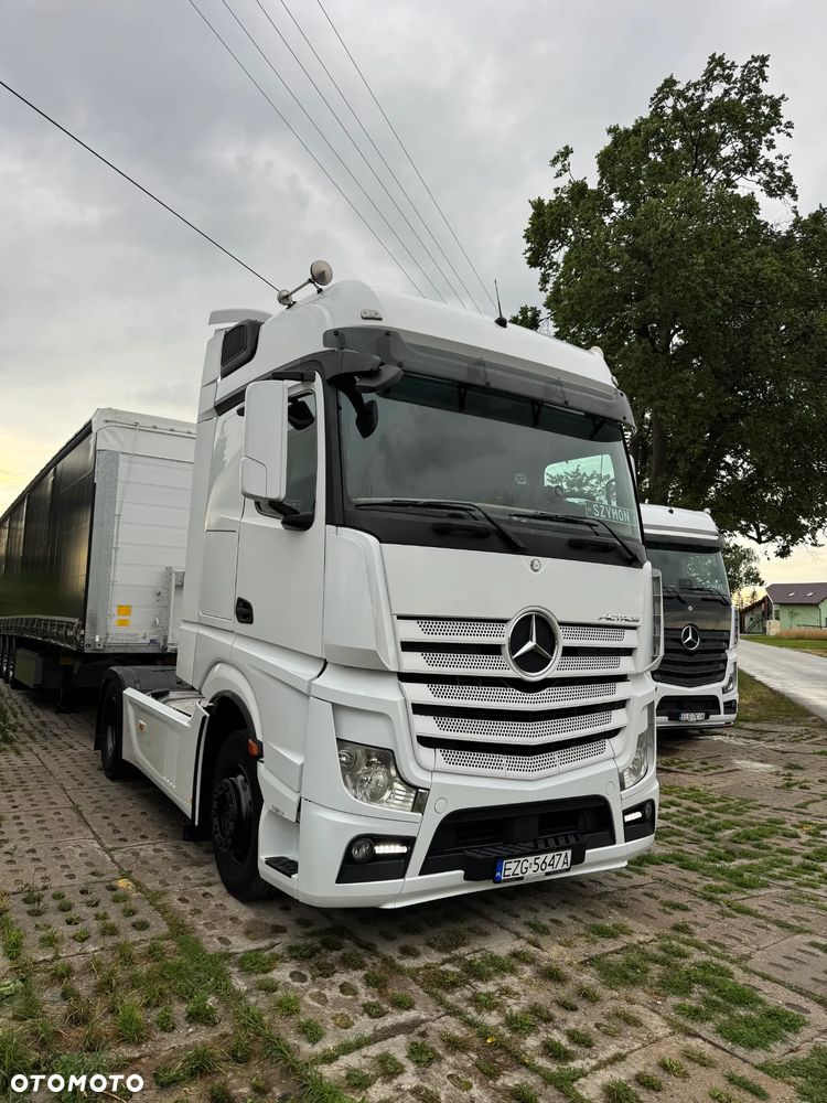 Mercedes-Benz Actros - 1