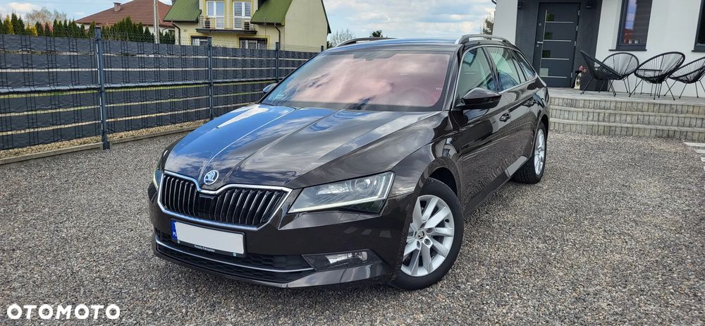 Skoda Superb 2.0 TDI Ambition DSG - 5