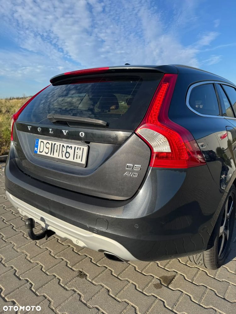 Volvo V60 D5 AWD Summum - 13