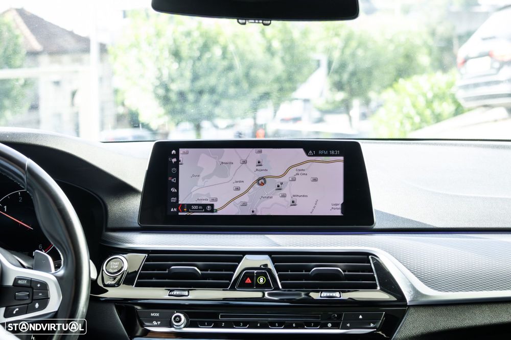 BMW M550d xDrive Auto - 37