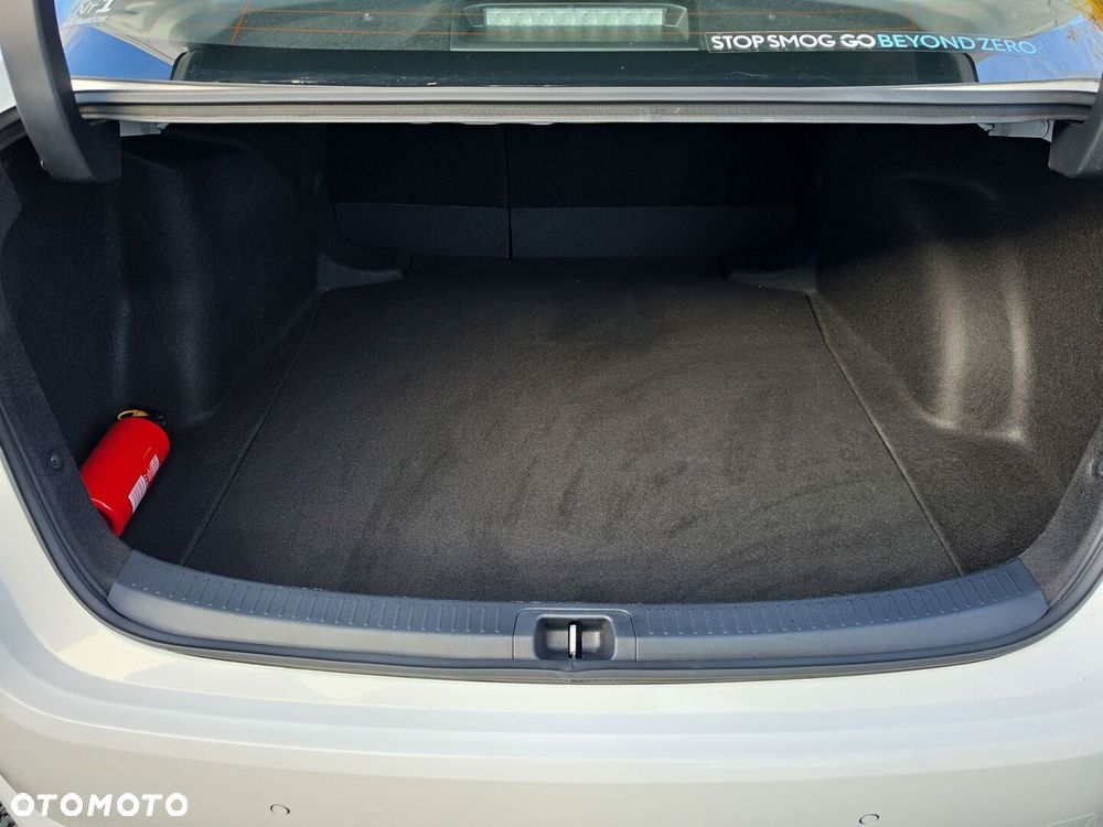 Toyota Corolla 1.8 Hybrid Comfort - 20