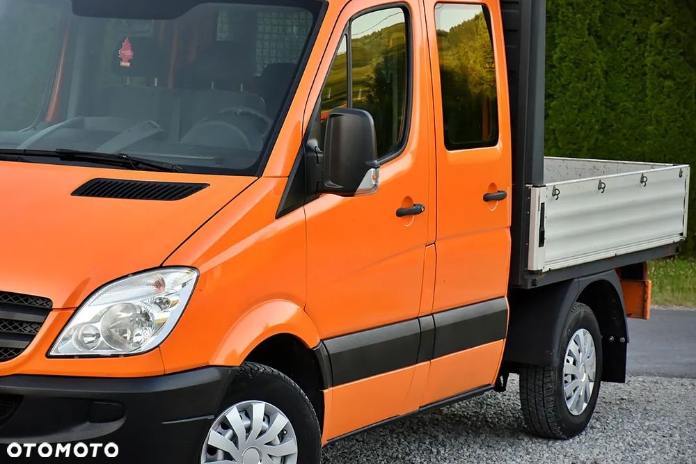 Mercedes-Benz Sprinter - 11