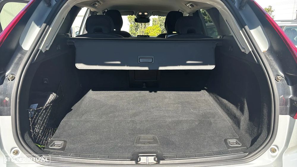 Volvo XC 60 2.0 T6 PHEV Core AWD - 15