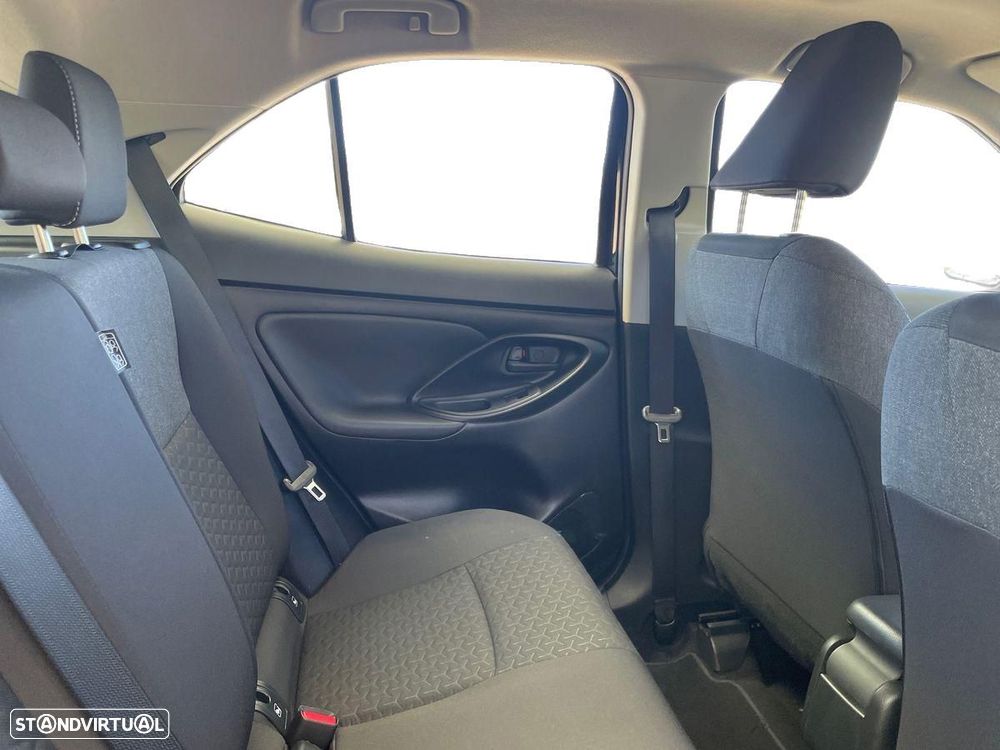 Toyota Yaris Cross 1.5 HDF Comfort Plus - 14