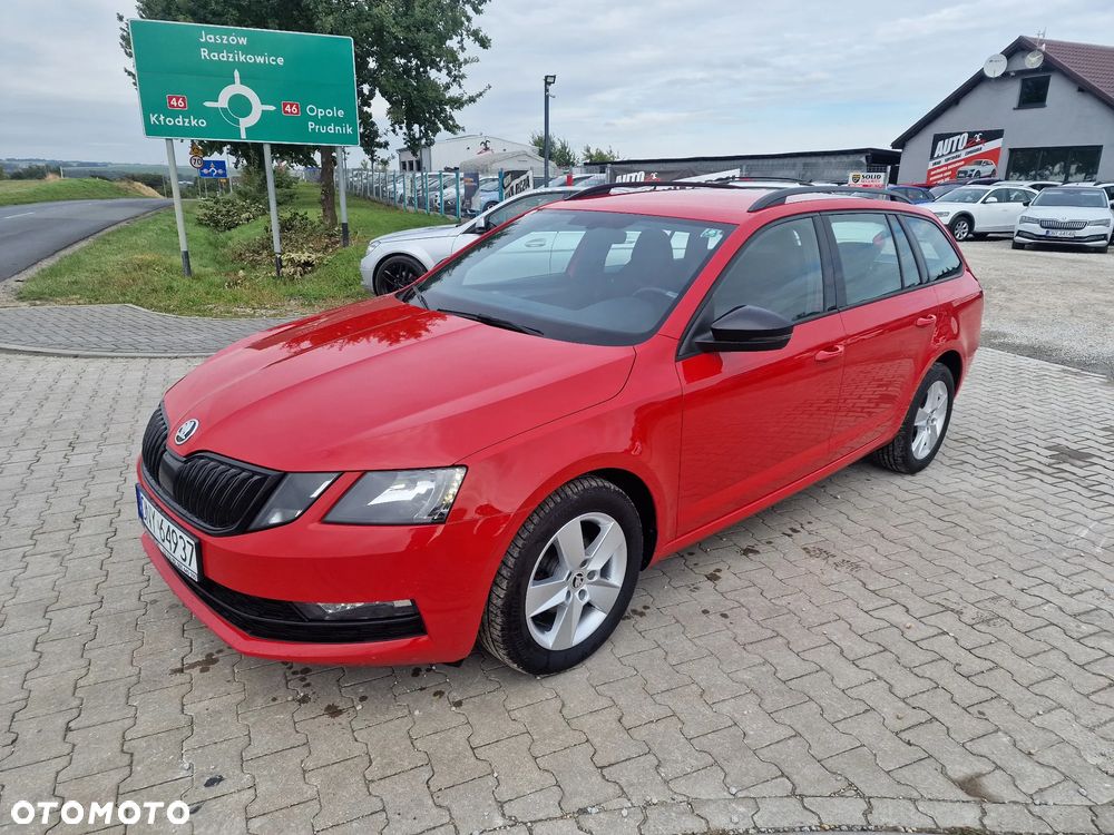 Skoda Octavia Combi 1.6 TDI Premium Edition - 1