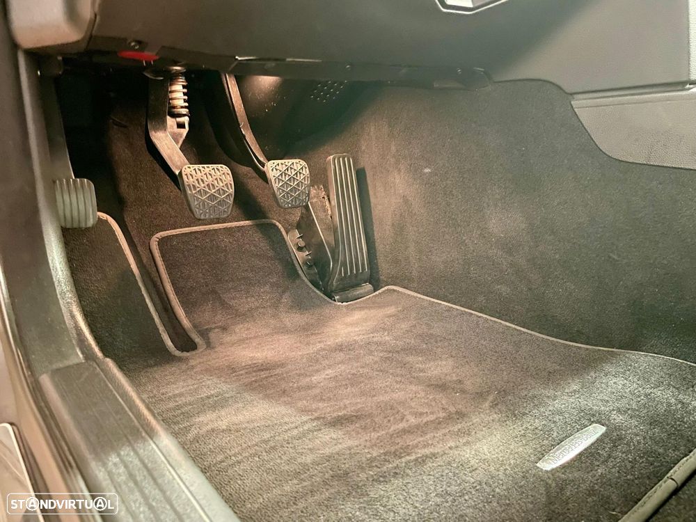 Mercedes-Benz E 200 CGi Elegance BlueEfficiency - 21