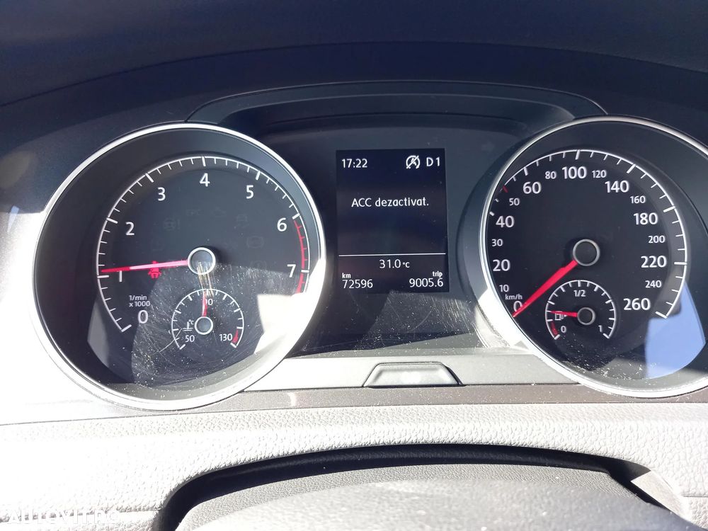 Volkswagen Golf - 11