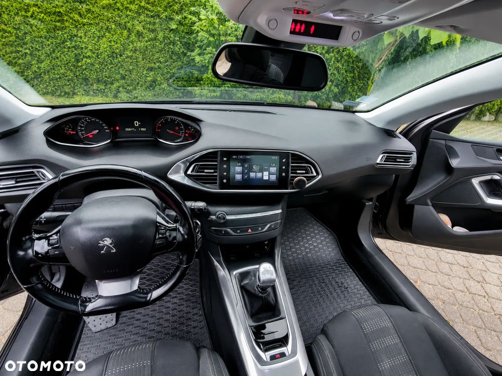 Peugeot 308 1.6 BlueHDi Allure S&S - 2