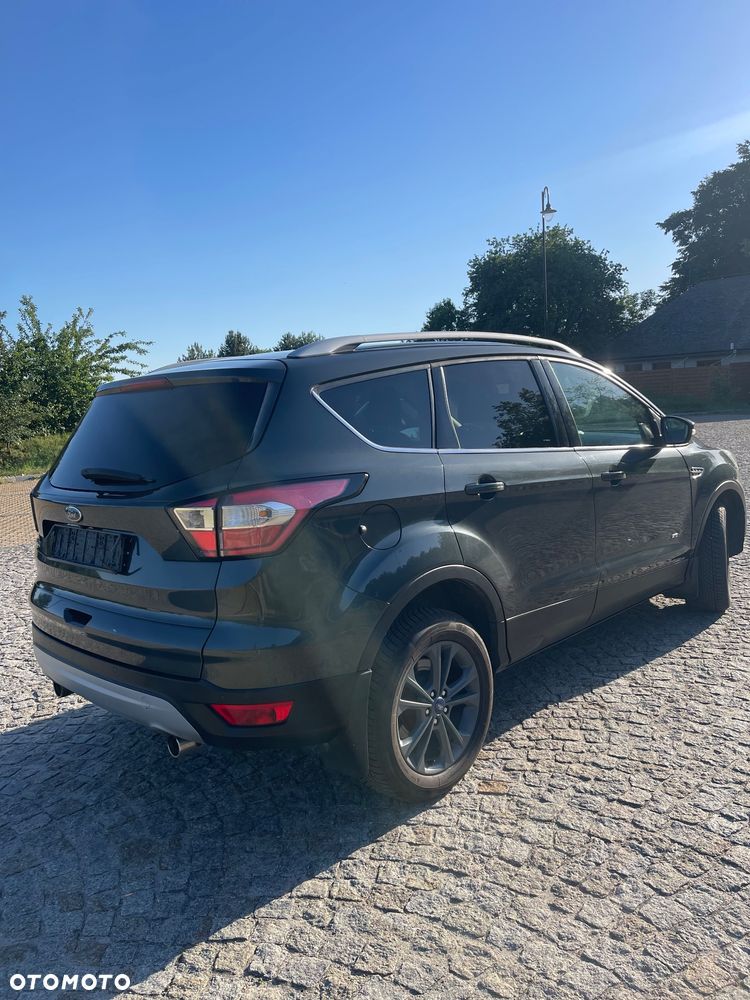 Ford Kuga 2.0 TDCi 4WD Titanium - 4