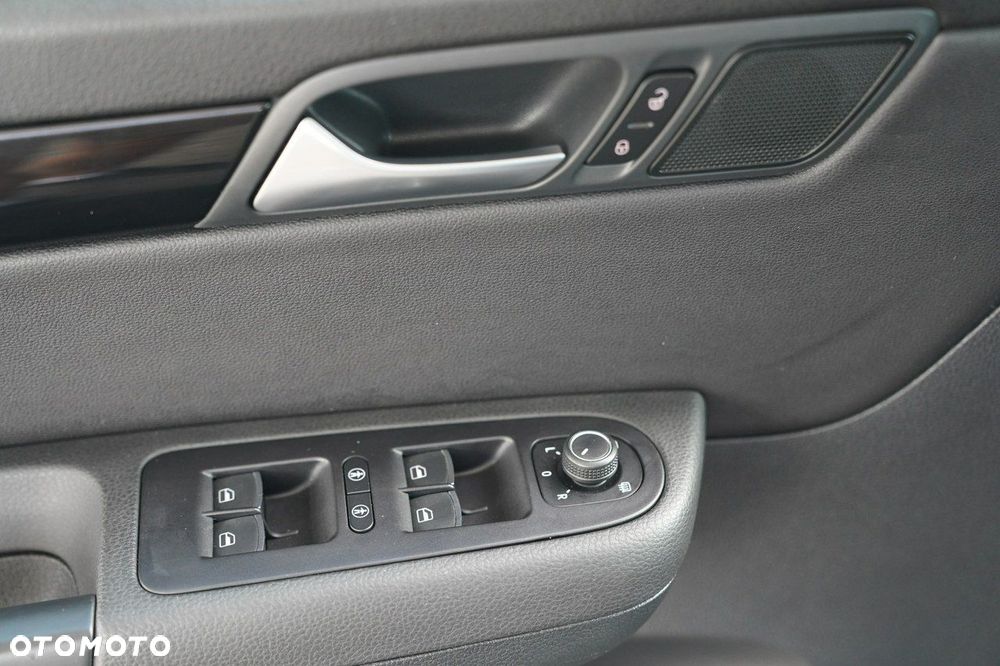 Volkswagen Sharan - 17