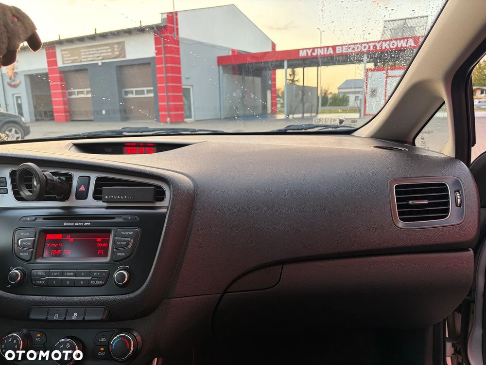 Kia Ceed - 31