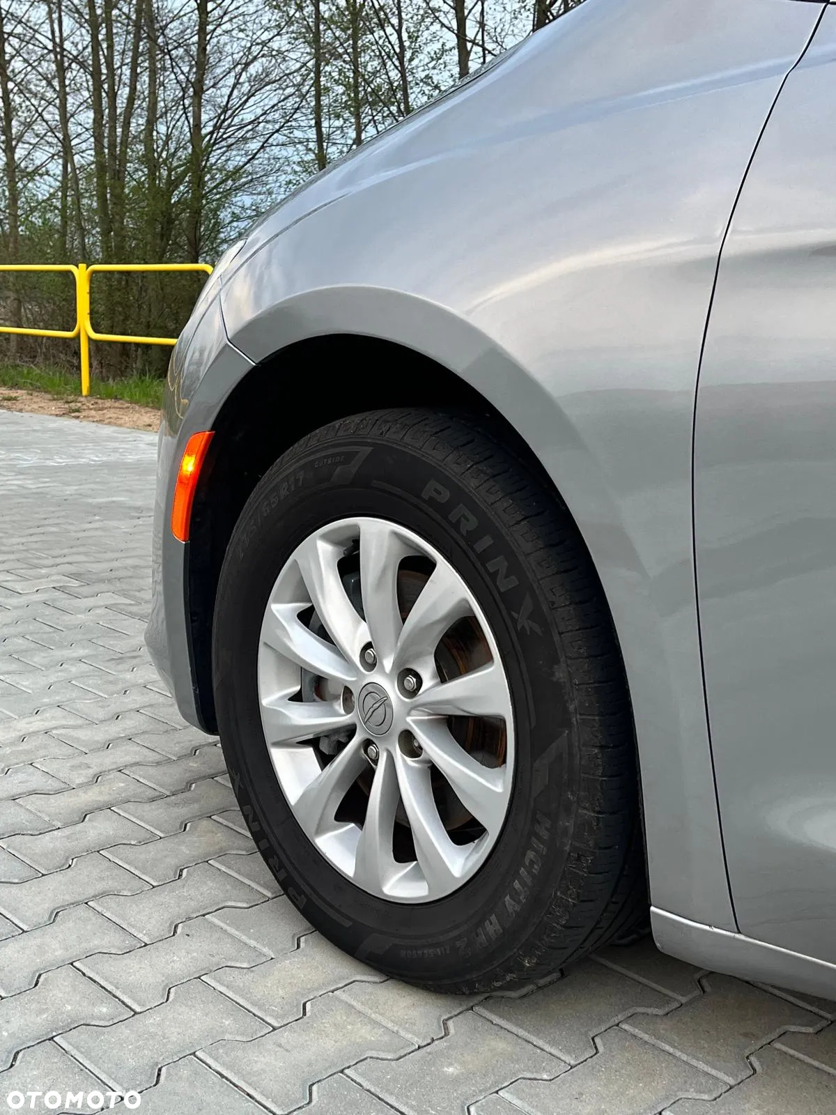 Chrysler Pacifica - 9