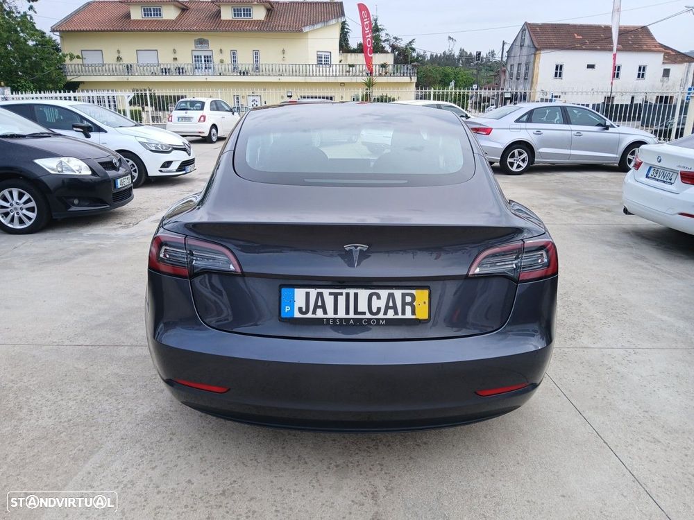 Tesla Model 3 - 6