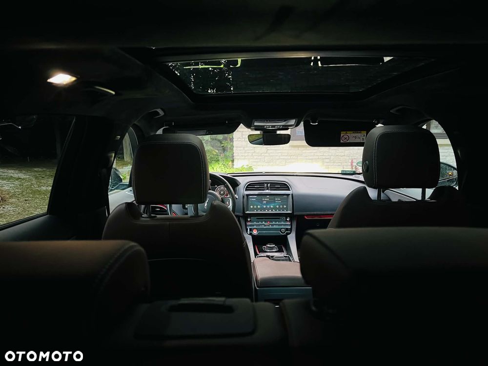 Jaguar F-Pace 3.0 TDV6 AWD Portfolio - 16