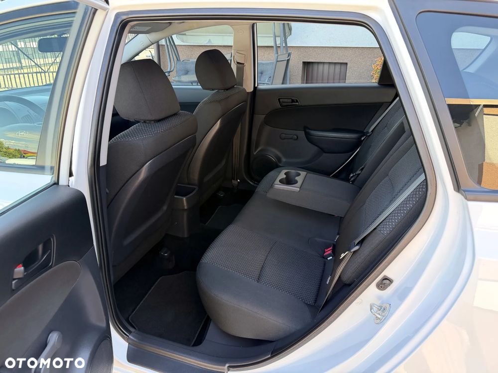 Hyundai i30 i30cw 1.4 Edition Plus - 23