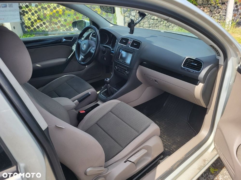 Volkswagen Golf 2.0 TDI DPF Comfortline 119 g - 11