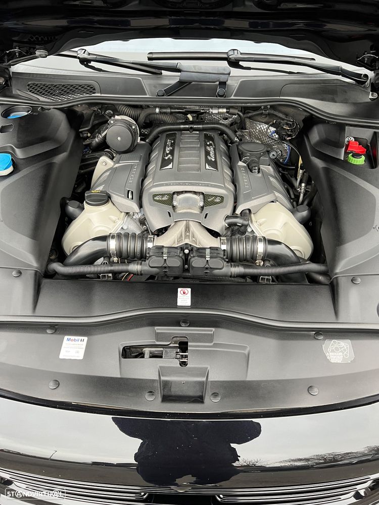 Porsche Cayenne Turbo S - 6