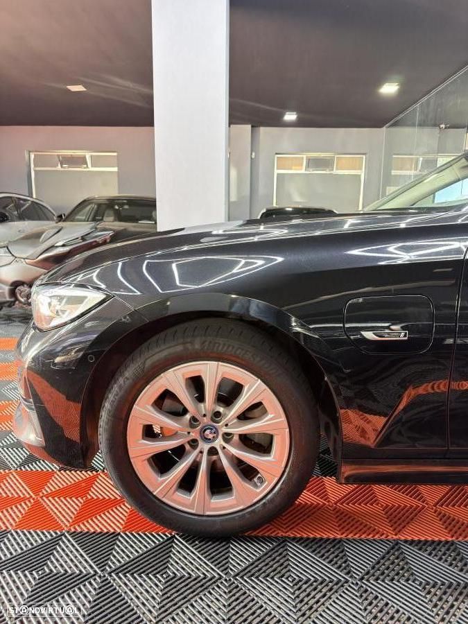 BMW 320 e Aut. Sport Line - 27