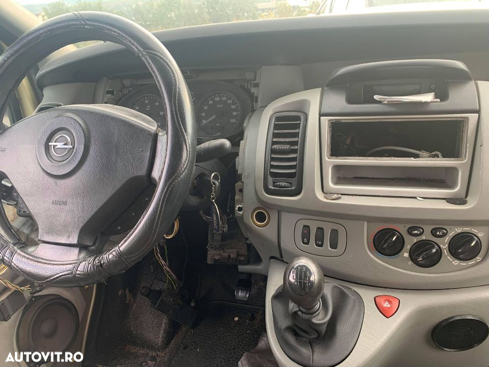 Dezmembrez Opel Vivaro 1.9, 2.0 , 2.5, an 2002-2012 - 4