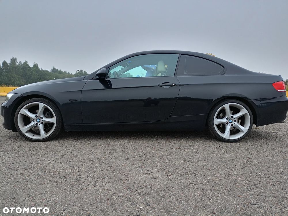 BMW Seria 3 320i - 5