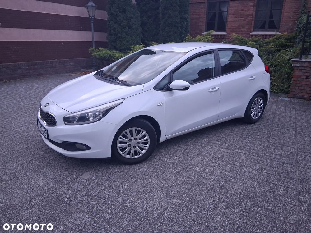Kia Ceed 1.4 CVVT Attract - 4