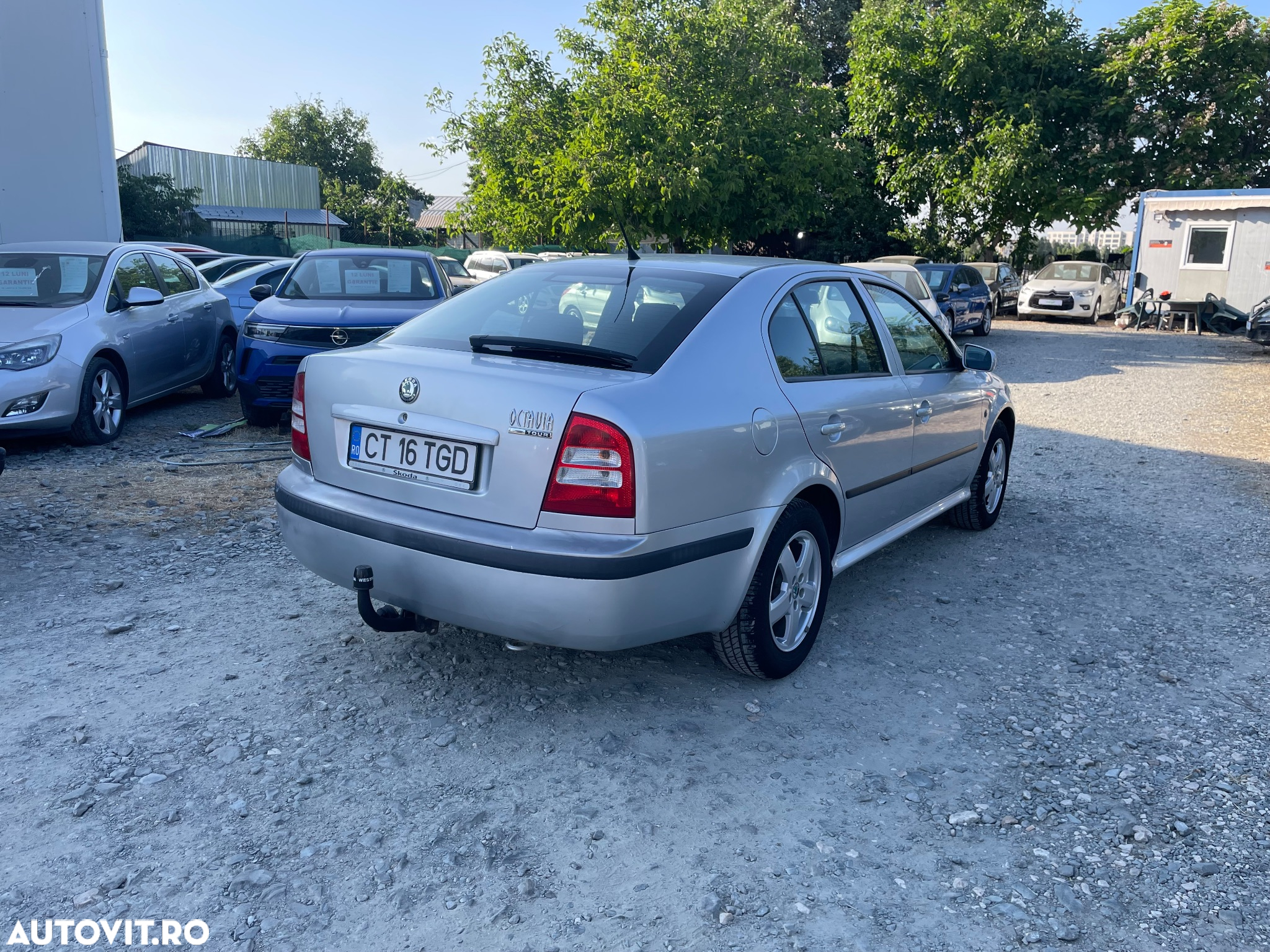 Skoda Octavia 1.6 Tour - 16