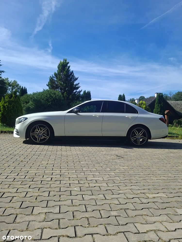 Mercedes-Benz Klasa E 220 d 4-Matic 9G-TRONIC - 3