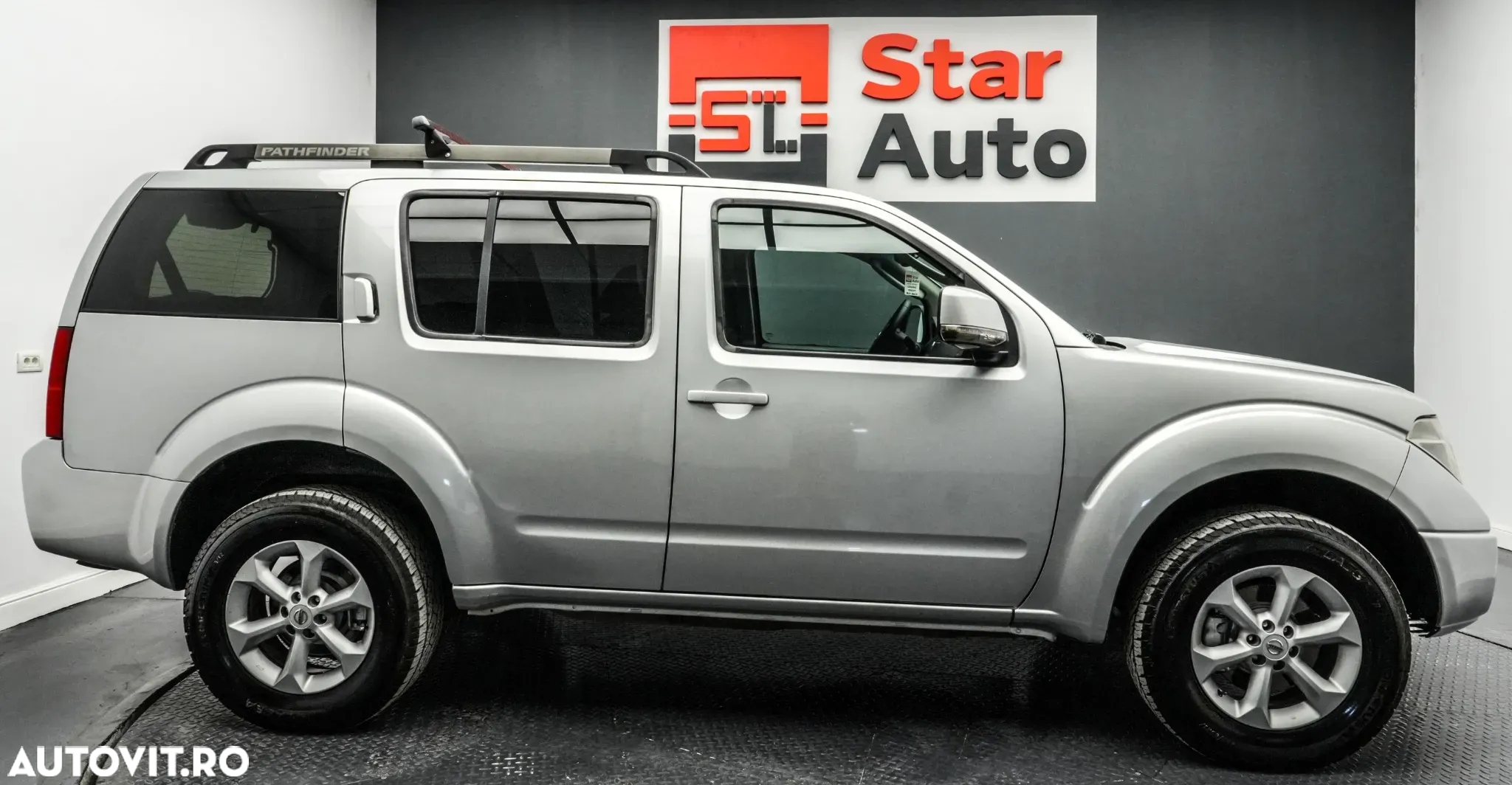Nissan Pathfinder 2.5 dCi LE Plus - 11