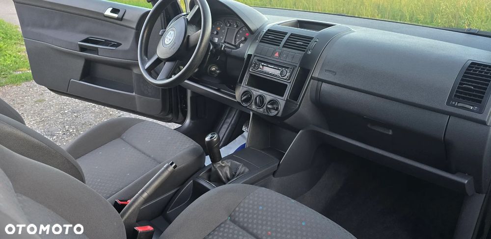 Volkswagen Polo - 13