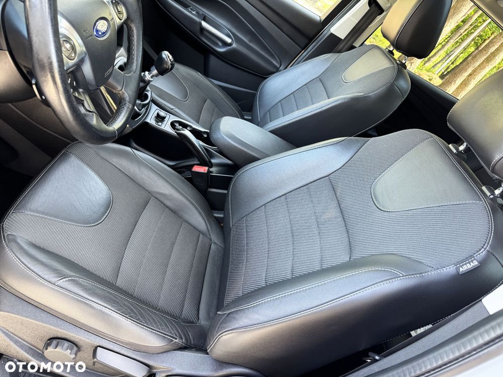 Ford Kuga 2.0 TDCi 4x4 Titanium - 20
