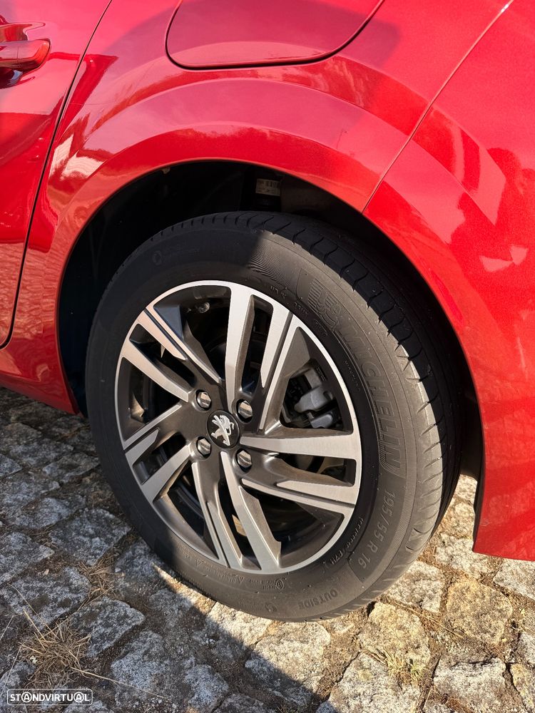 Peugeot 208 1.2 PureTech Allure - 5
