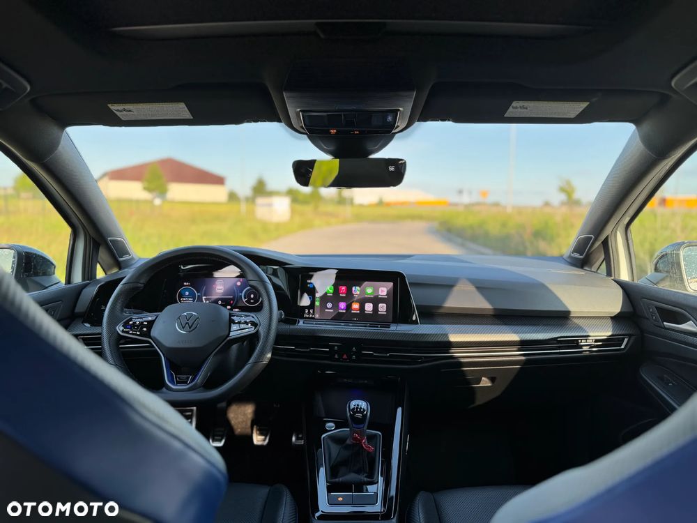 Volkswagen Golf - 6