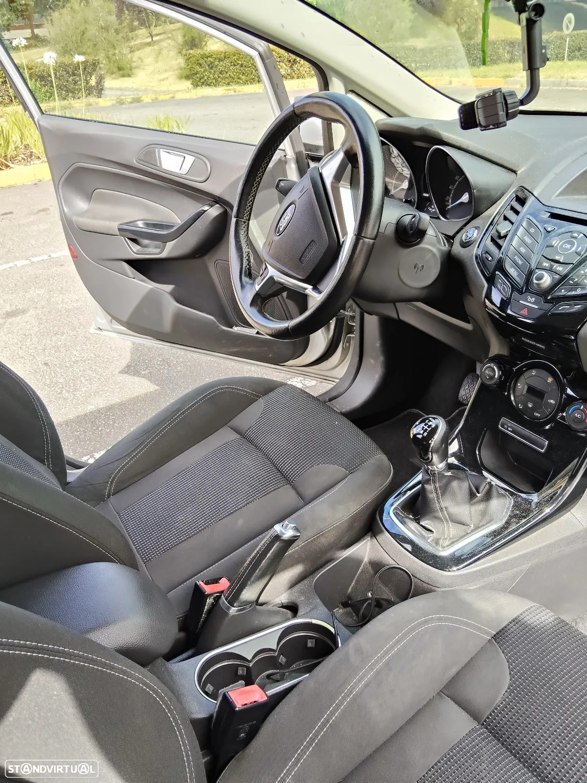 Ford Fiesta 1.5 TDCi Titanium - 8