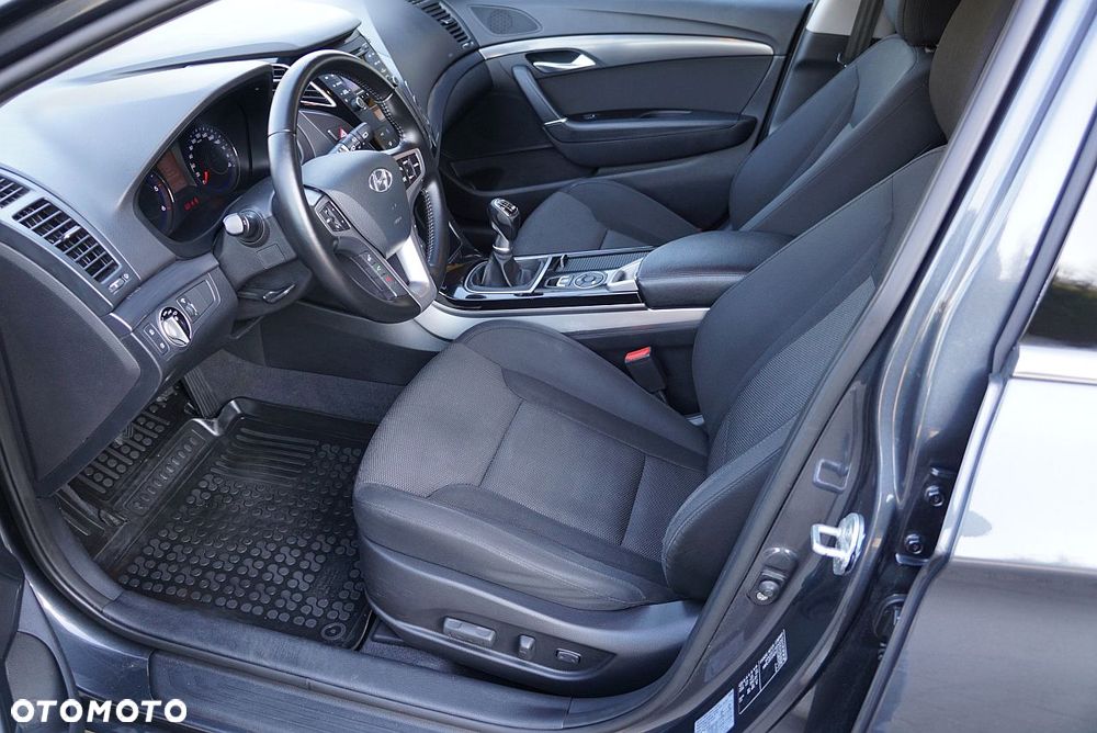 Hyundai i40 i40cw 1.7 CRDi Fifa World Cup Edition - 12